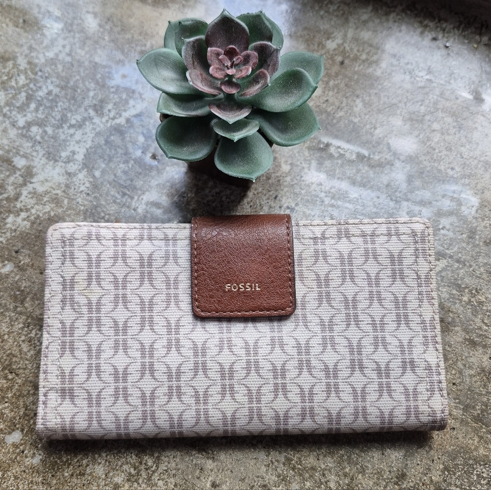 Fossil Madison Slim Clutch Wallet Taupe/Tan Multi Print
